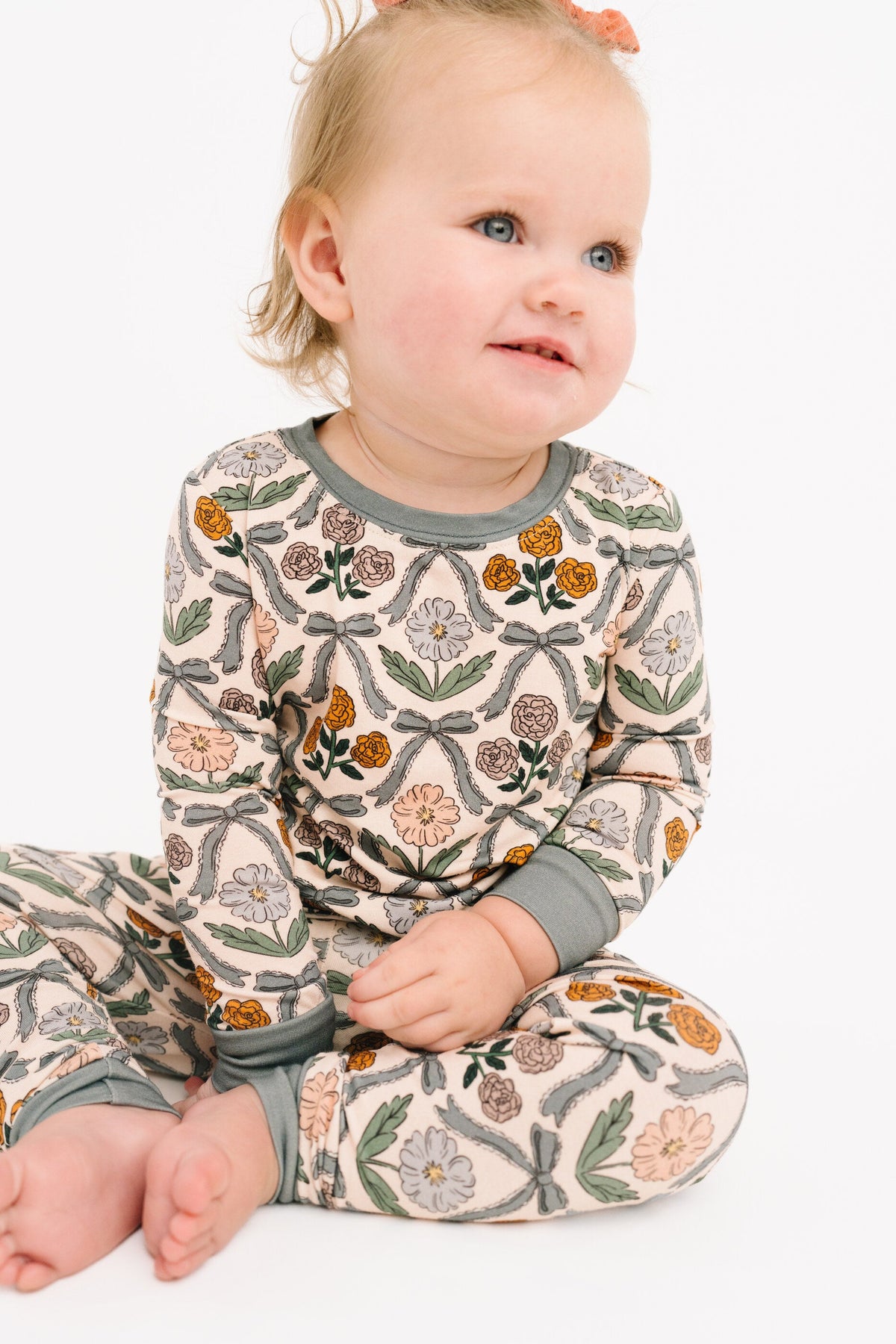 Cottage Bow Bamboo Set